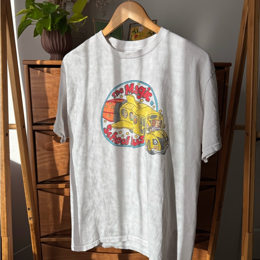Authentic The Magic School Bus Vintage Tee